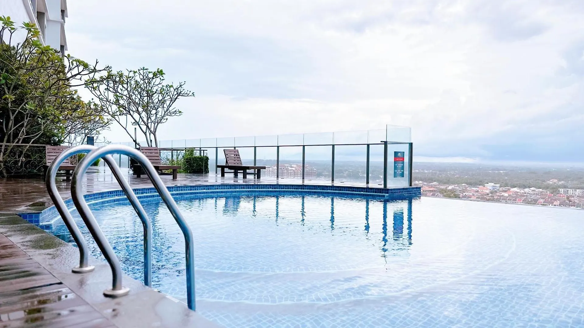 Silverscape: Luxury Apartments with Infinity Pool near Jonker Street Malacca